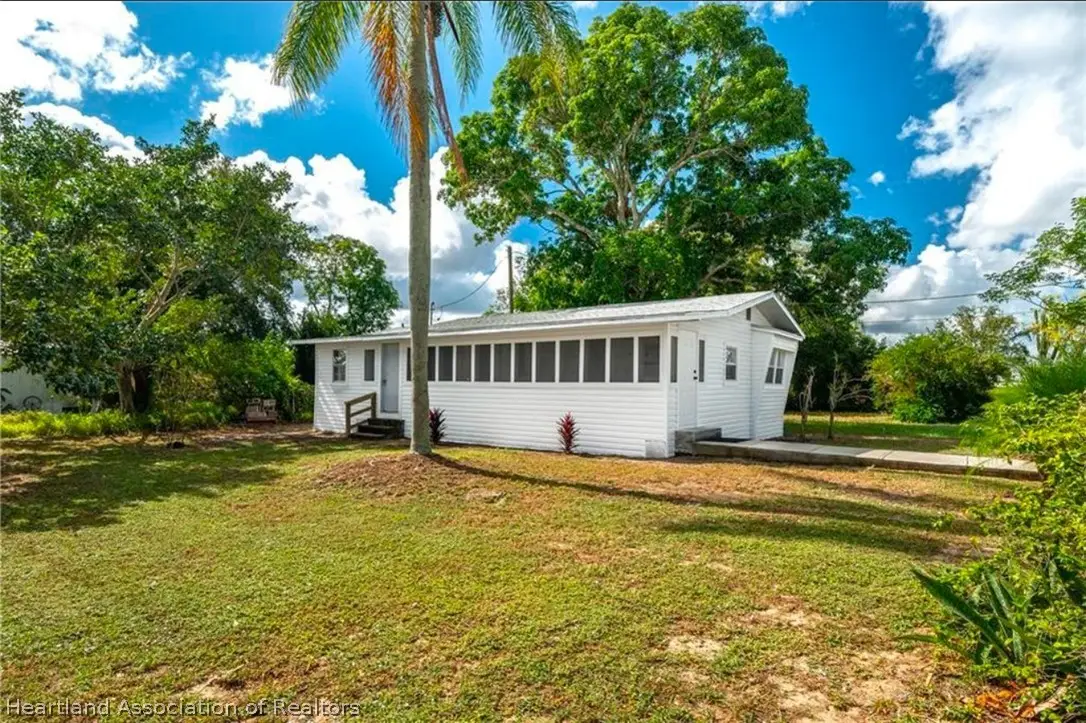 715 Lincoln Avenue, Sebring, FL 33870 - #1