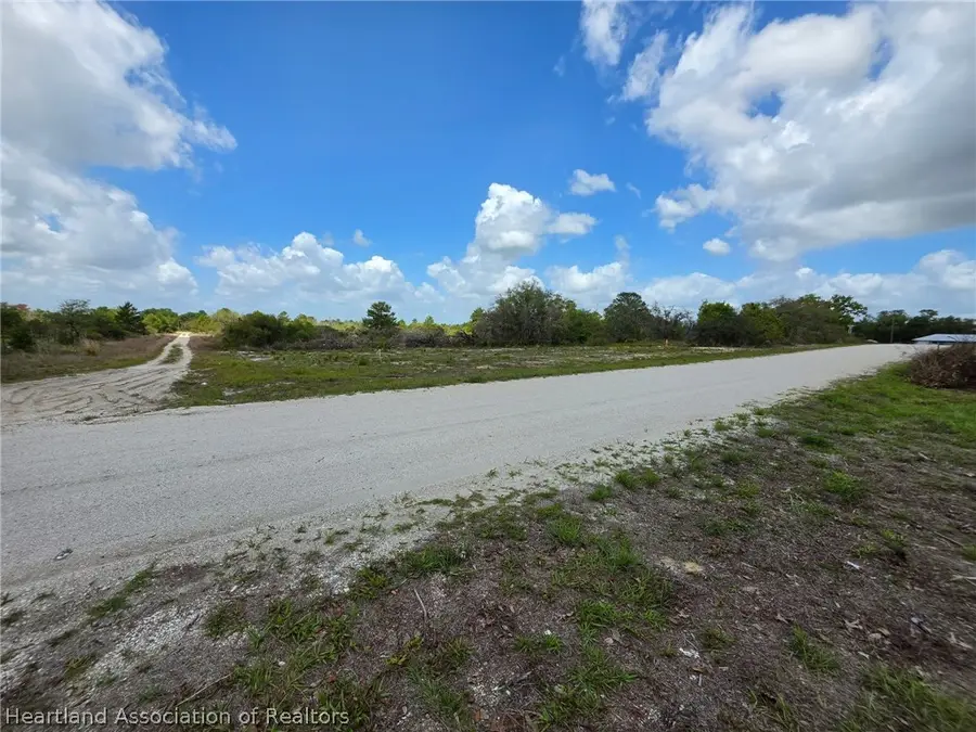 2750 W Celebrity Court, Avon Park, FL 33825 - #3