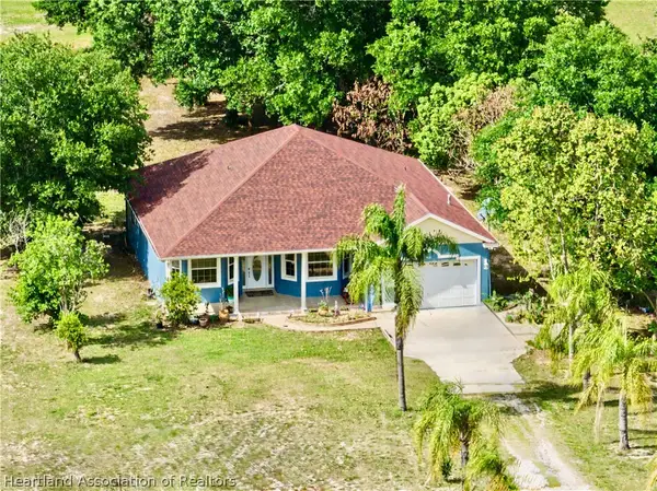 930 Us Highway 98 W, Frostproof, FL 33843