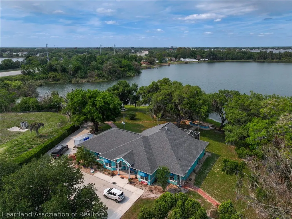 1002 W Pickett Circle, Avon Park, FL 33825 - #1