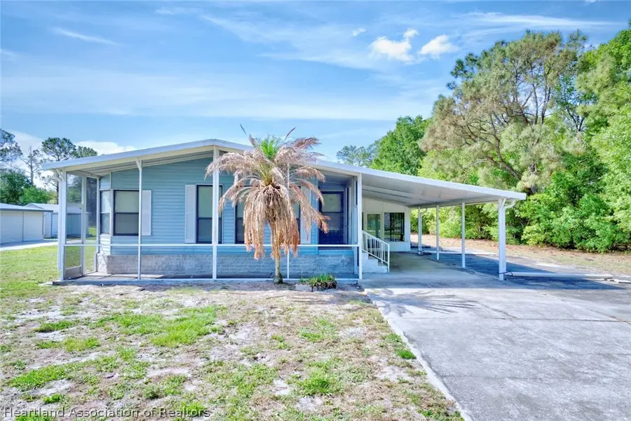 145 Lake Caloosa Landing, Frostproof, FL 33843 - #2