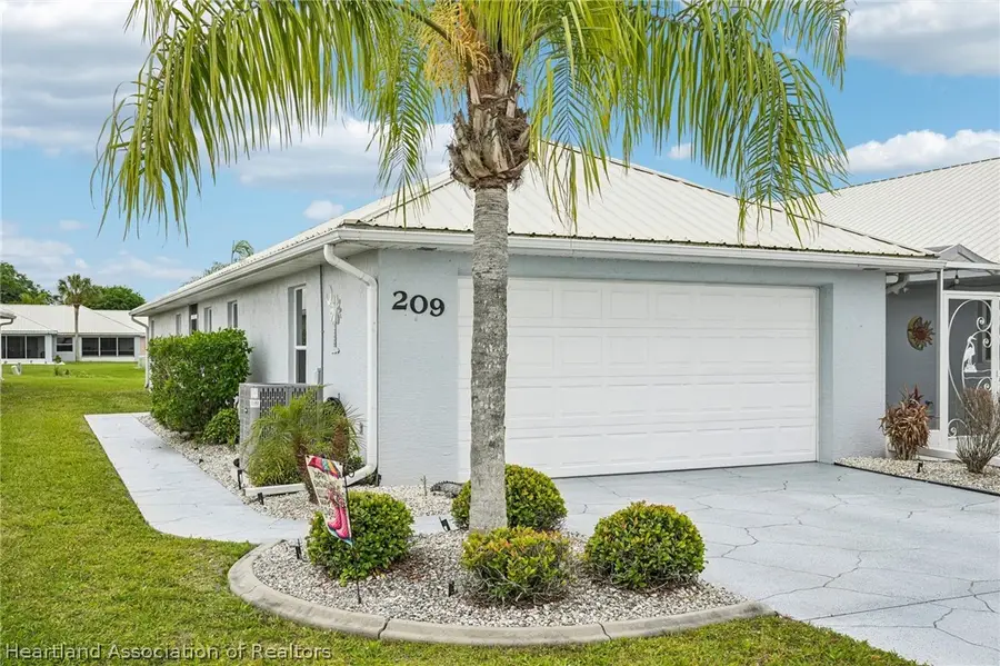 209 Clubhouse Court, Sebring, FL 33876 - #2