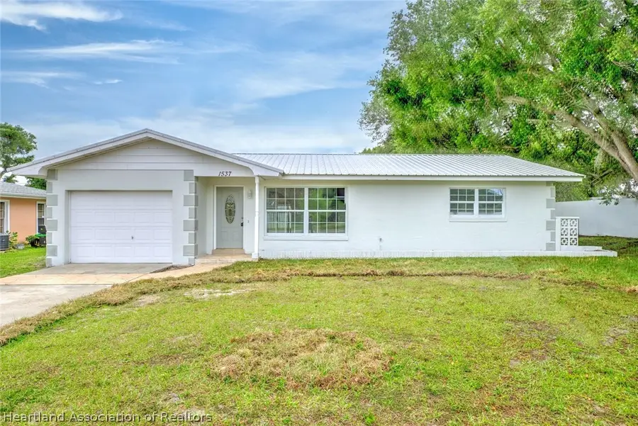 1537 Vicki Drive, Sebring, FL 33870 - #3