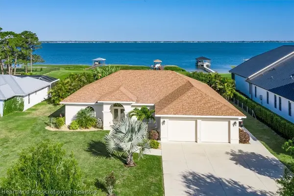 207 South Bear Pointe Drive, Lake Placid, FL 33852