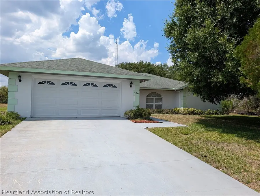 306 W Waterway Avenue Nw, Lake Placid, FL 33852 - #2