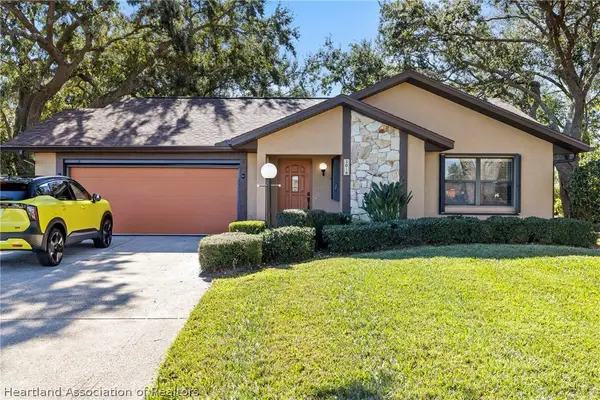 3016 Sugar Pine Circle, Sebring, FL 33872