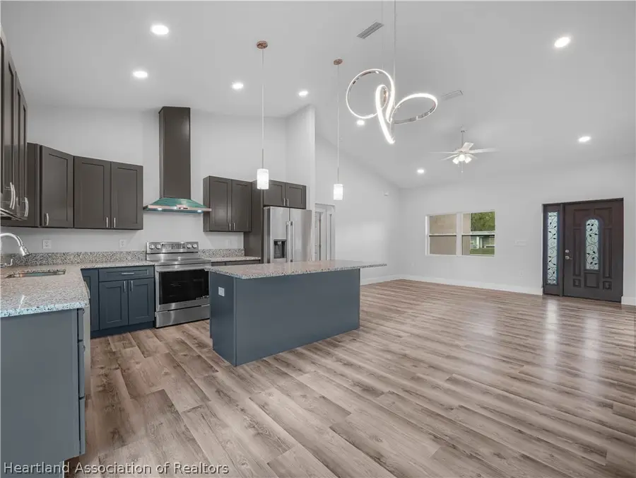 6913 Shasta Daisy Boulevard, Sebring, FL 33870 - #3