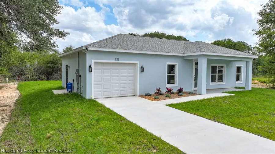 225 Silver Avenue, Lake Placid, FL 33852 - #3