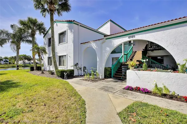 4989 Casablanca Circle #J1, Sebring, FL 33870
