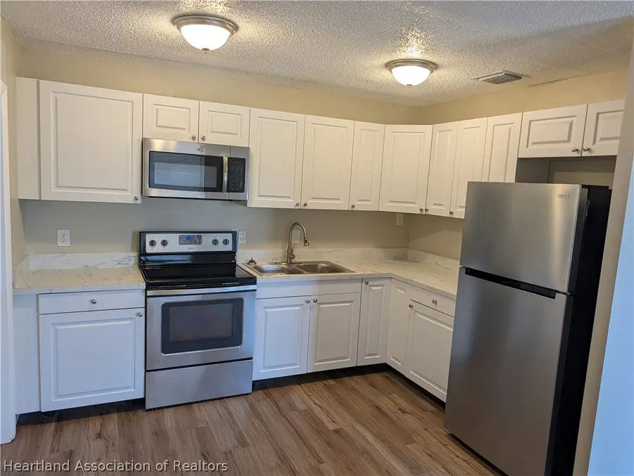 222 Hillcrest Drive, Avon Park, FL 33825 - #2