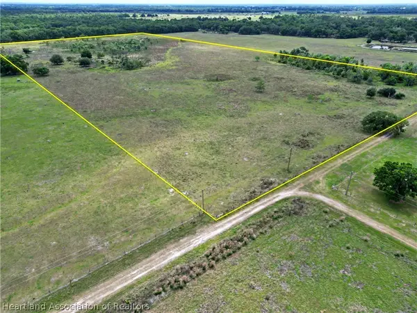 Appaloosa Lane, Wauchula, FL 33873