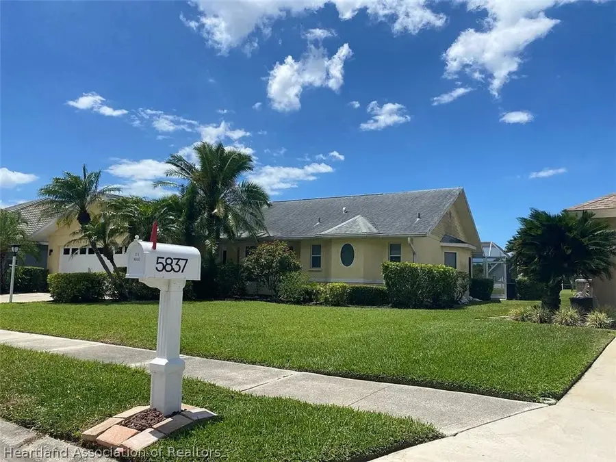 5833 Carriage Drive, Sarasota, FL 34243 - #2