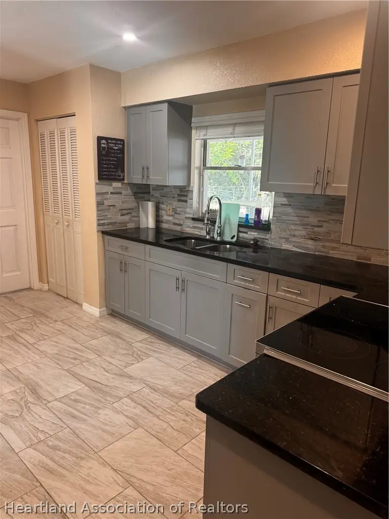 4226 Navarre Avenue, Sebring, FL 33872 - #2