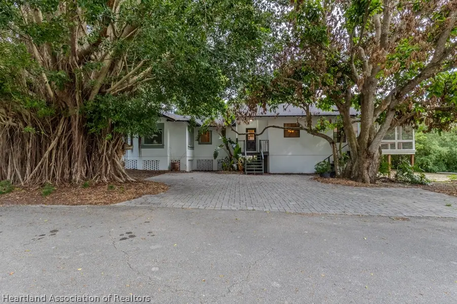 2411 Lakeview Drive, Sebring, FL 33870 - #2