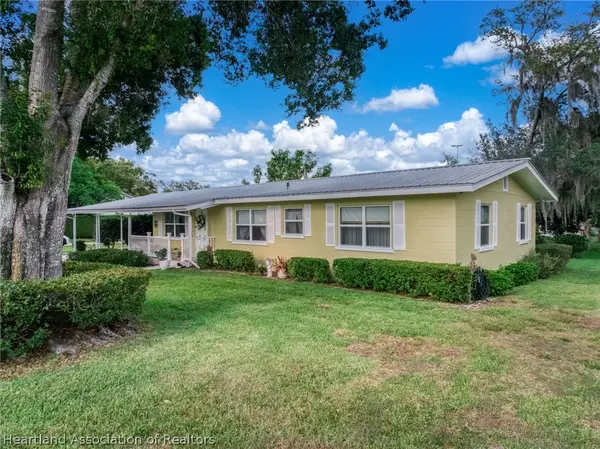 804 N Verona Avenue, Avon Park, FL 33825