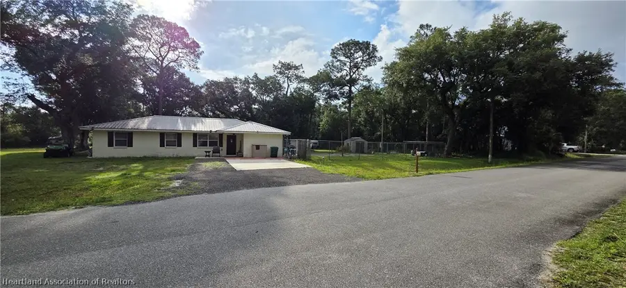 706 SE 32 Avenue, Okeechobee, FL 34974 - #2