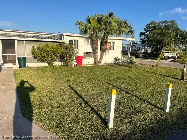 292 Flora Mana Lane, Palmetto, FL 34221
