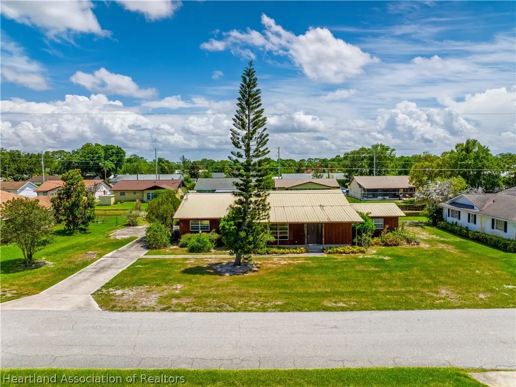1035 Shamrock Drive, Sebring, FL 33875 - #1