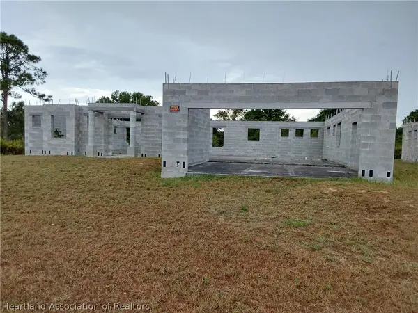 643 Corsica Avenue Ne, Lake Placid, FL 33852