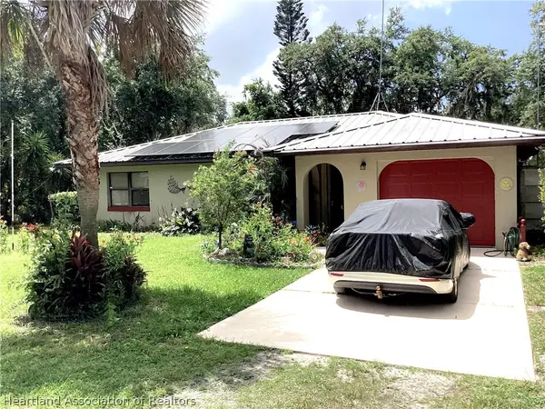 5519 Oak Circle, Sebring, FL 33870