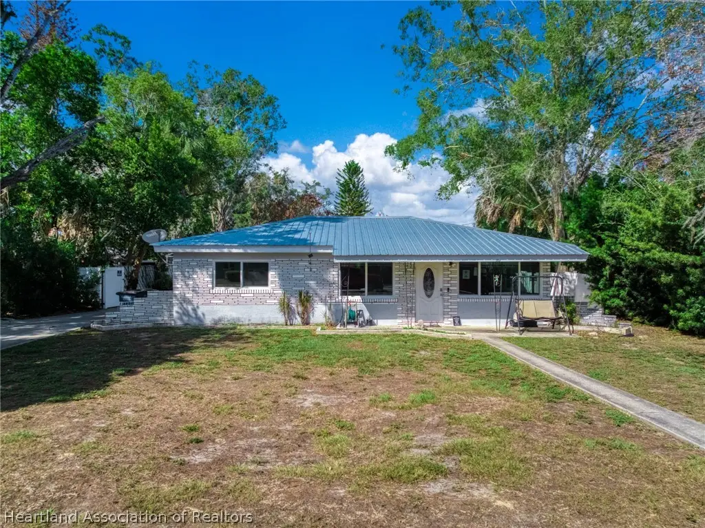 1018 Bellevue Avenue, Sebring, FL 33870 - #1