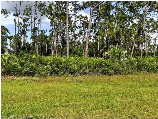 N Chamberlain Boulevard, North Port, FL 34286