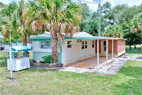 38 Boon Dock Road, Lorida, FL 33857