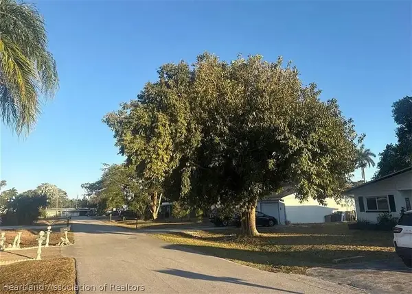 2131 Aldridge Avenue, Fort Myers, FL 33907