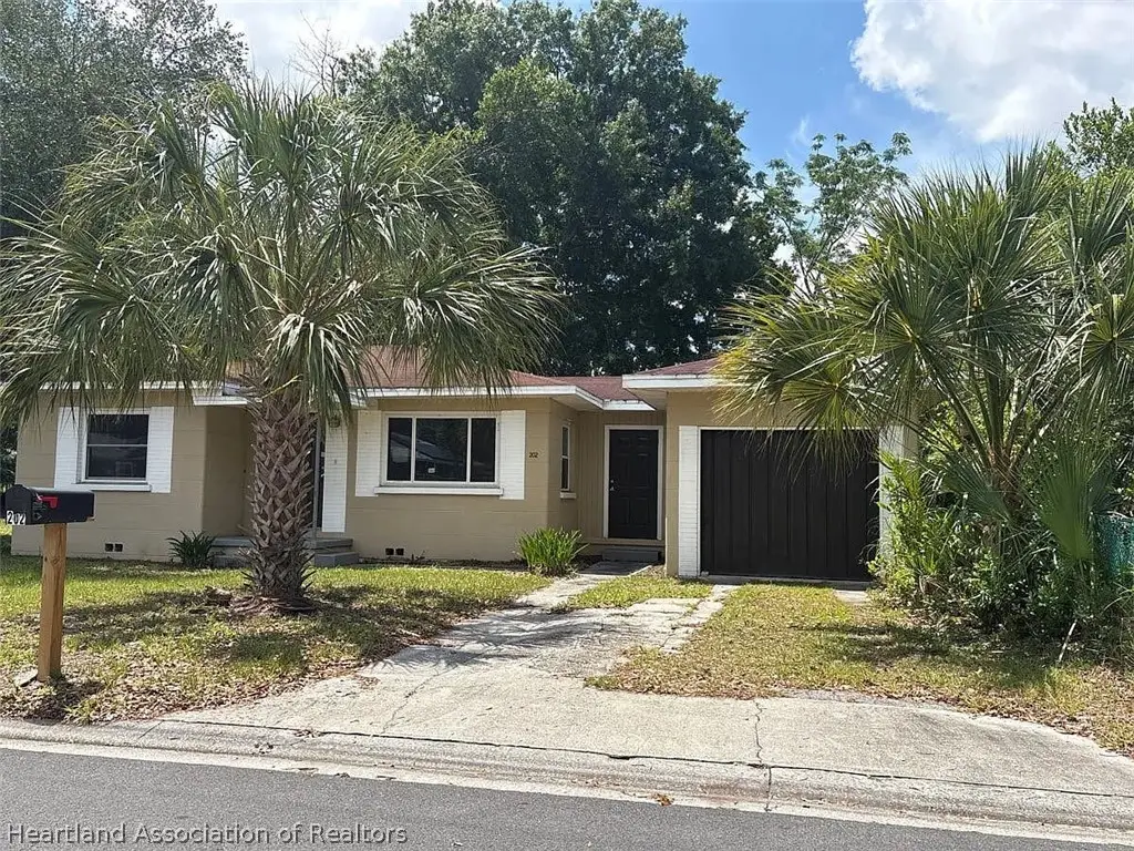 202 Avenue P Ne, Winter Haven, FL 33881 - #1