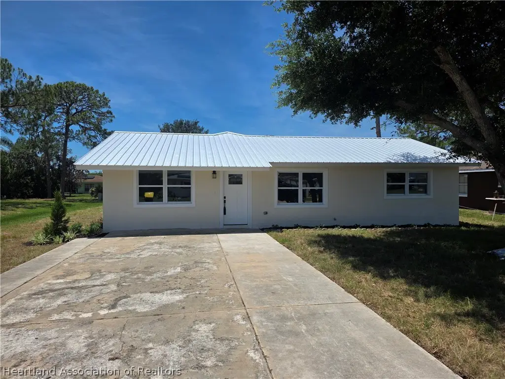 206 Quail Avenue, Sebring, FL 33870 - #1