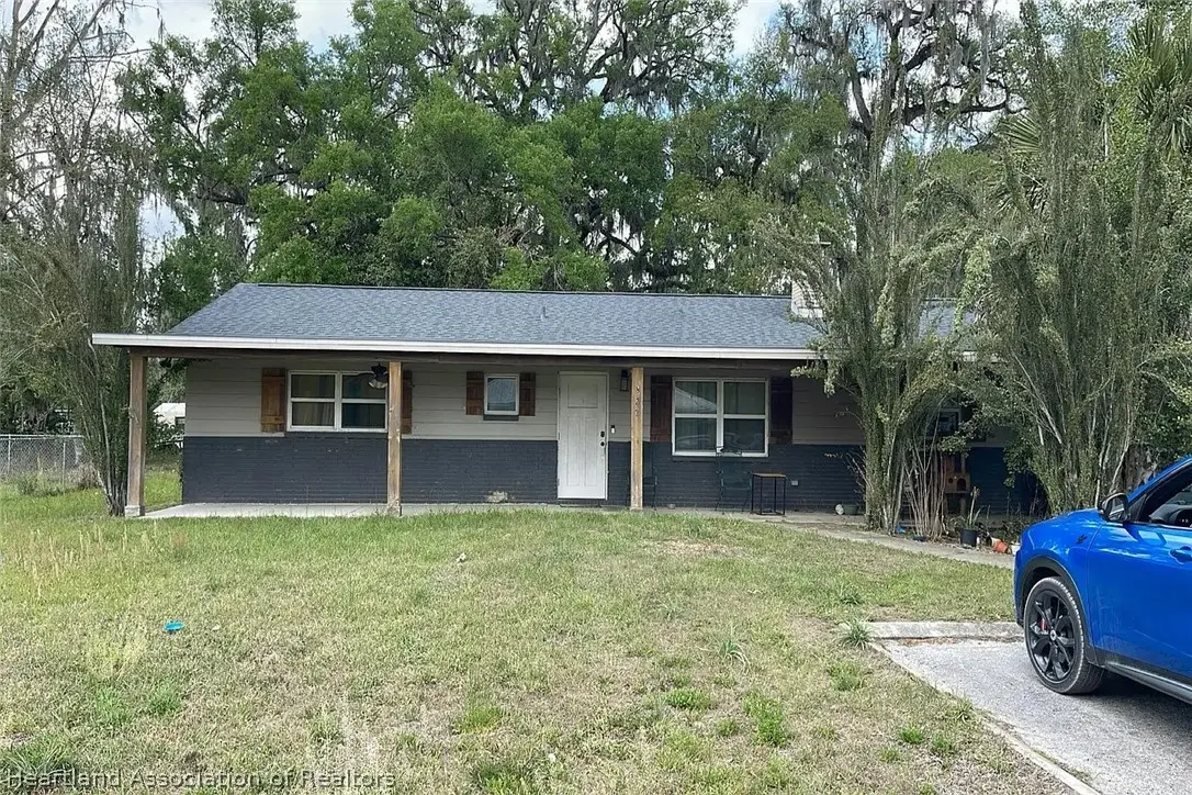 327 NE 6th Avenue, Trenton, FL 32693 - #1