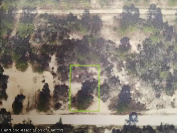 426 Blue Moon Avenue, Lake Placid, FL 33852