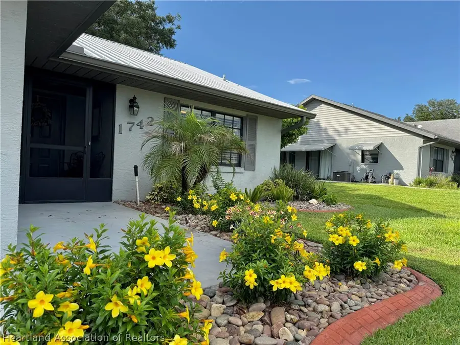 1742 W Orangewood Place, Avon Park, FL 33825 - #2