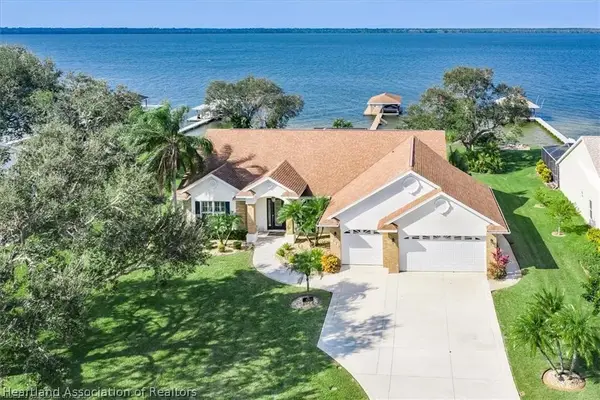 616 Sunset Pointe Drive, Lake Placid, FL 33852