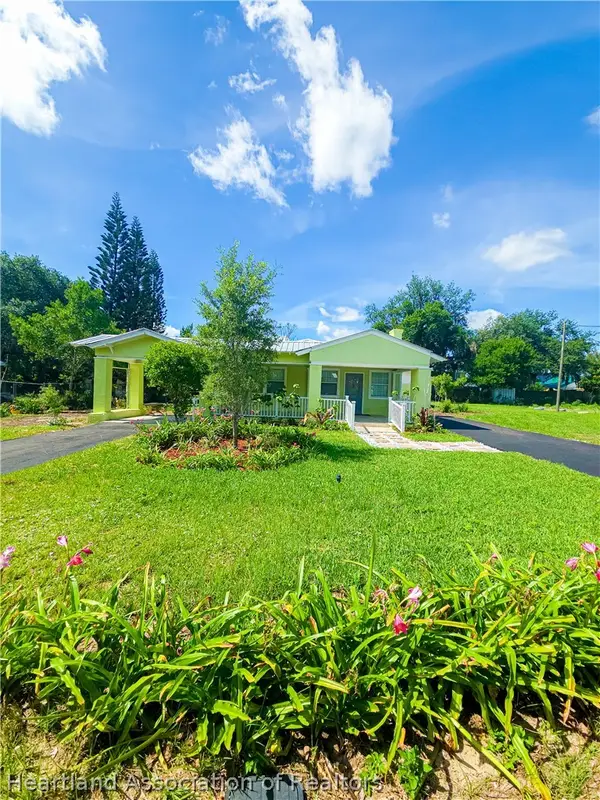 17 Wilkes Street, Avon Park, FL 33825