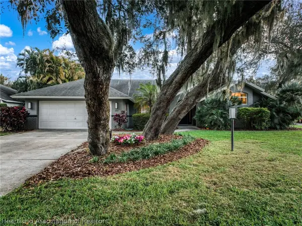 105 Watersedge Lane, Lake Placid, FL 33852