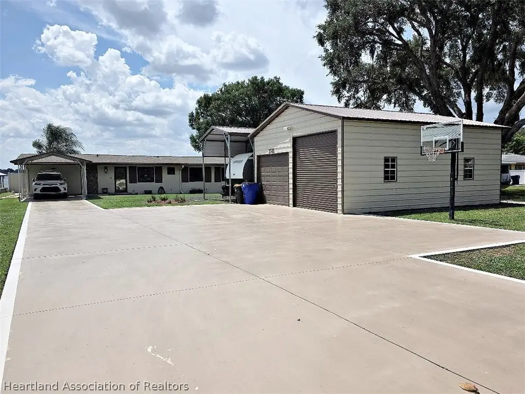 1806 Lake Clay Drive, Lake Placid, FL 33852 - #1