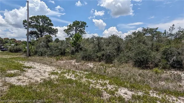 210 Buccaneer Street Nw, Lake Placid, FL 33852