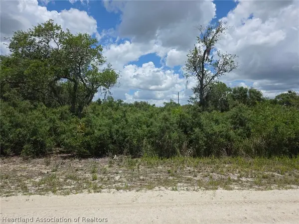 2052 W Lowen Road, Avon Park, FL 33825