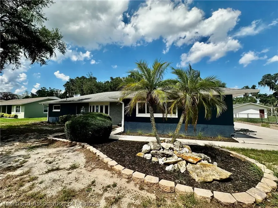 1242 Driscoll Drive, Lake Placid, FL 33852 - #2