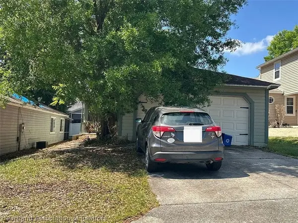 558 Portland Circle, Apopka, FL 32703