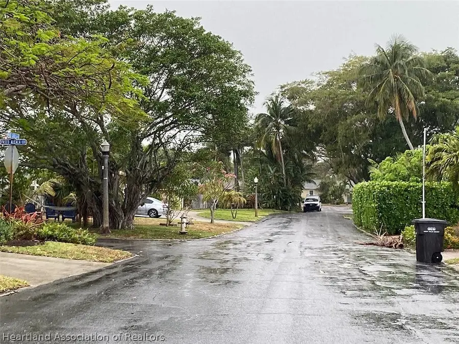 934 Paseo Castalla, West Palm Beach, FL 33405 - #3