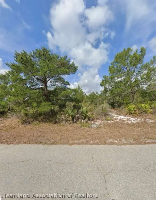 1056 Pin Oak Street, Lake Placid, FL 33852