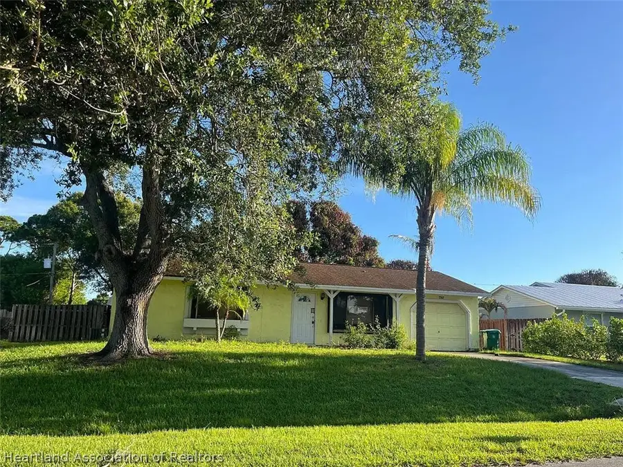 2367 SE Manor Avenue, Port Saint Lucie, FL 34952 - #2