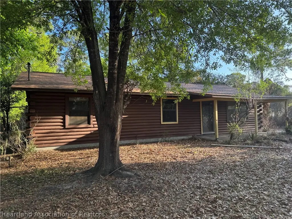 1090 Hyacinth Avenue, Sebring, FL 33875 - #1