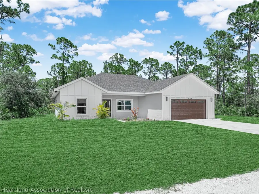 321 Roadrunner Avenue, Sebring, FL 33870 - #2