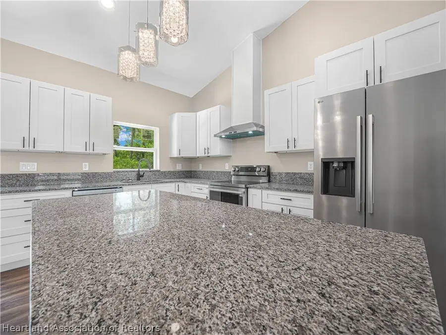 321 Roadrunner Avenue, Sebring, FL 33870 - #3