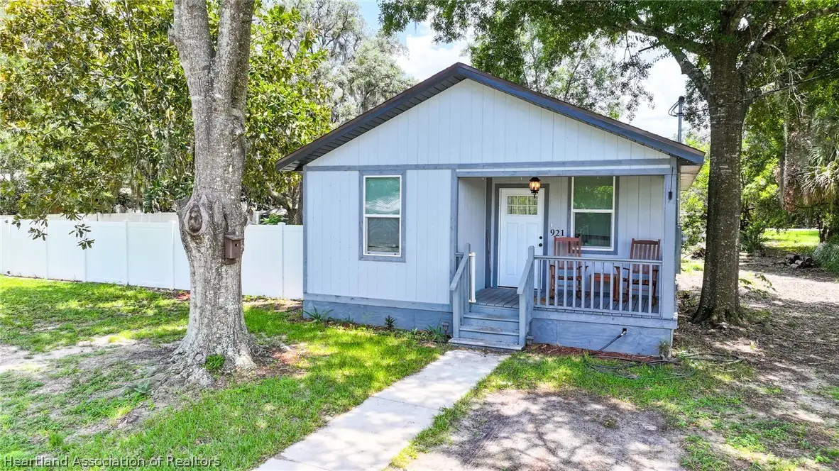921 W Winifred Street, Avon Park, FL 33825 - #1