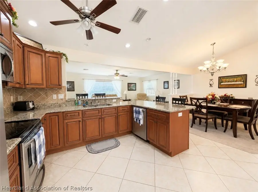701 Barcelona Drive, Sebring, FL 33875 - #3