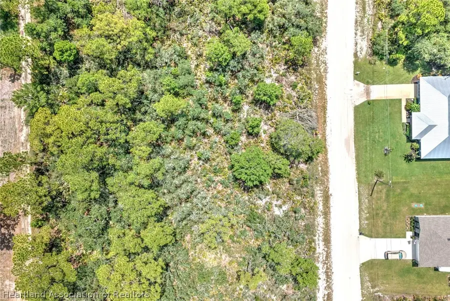 211 Roadrunner Avenue, Sebring, FL 33870 - #3
